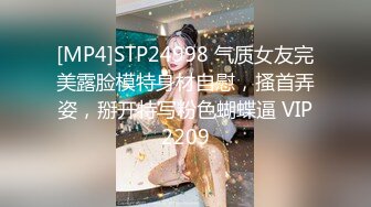 Al&mdash;杨幂母女服侍一人